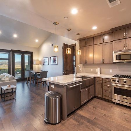 Blackstone Luxury 2Br, Walk To Skiing At Cabriolet, Mountain View, Shared Pool And Hot Tub, Gym Park City Exteriör bild